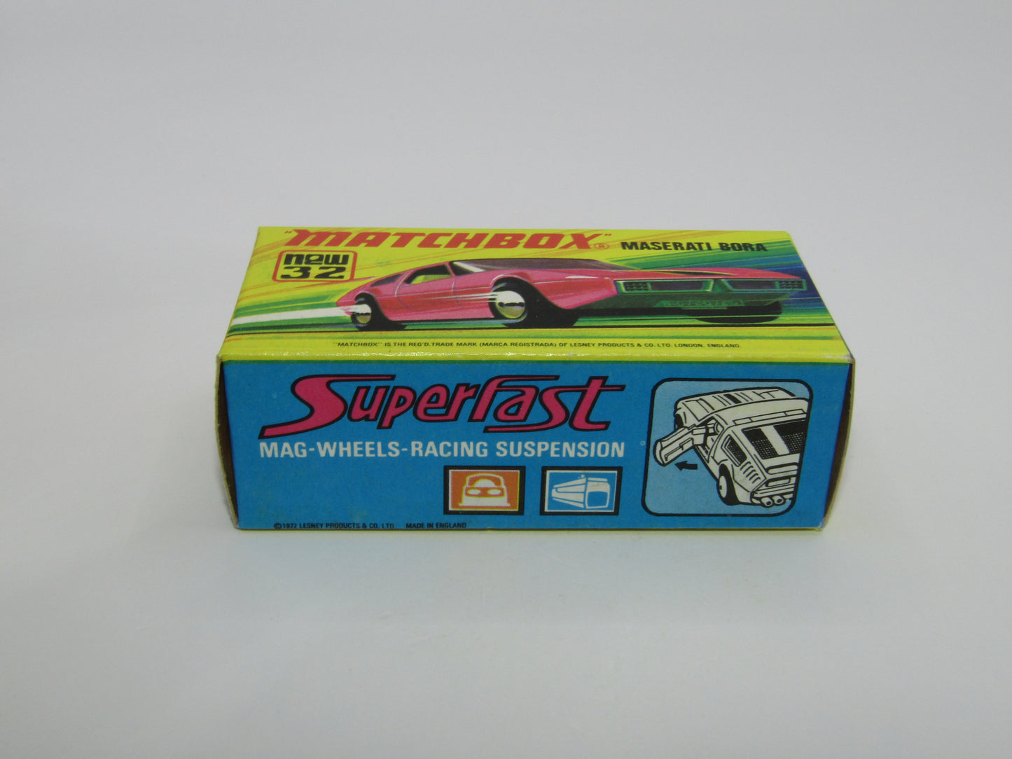Matchbox Superfast No 32B Maserati Bora DARK Magenta, LIME GREEN Base