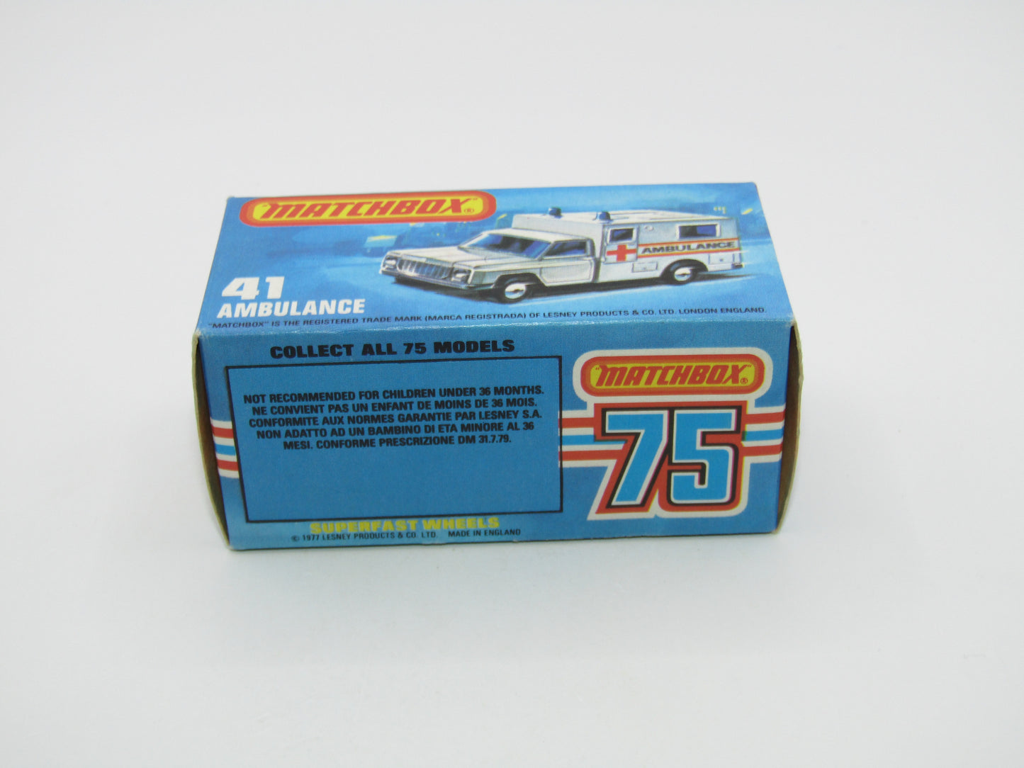 Matchbox Superfast No 41C Ambulance Pacific Ambulance SILVER Base