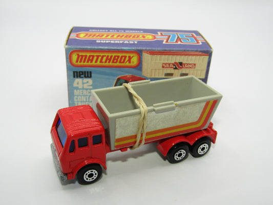 Matchbox Superfast 42C Mercedes Container Truck LIGHT RED Plastic Grey Container