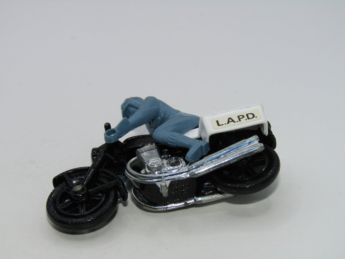 Matchbox Superfast 33C Police Motor Cyclist LAPD BLACK Engine Mag Wheels