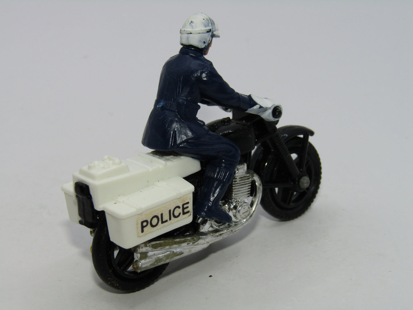 Matchbox Superfast 33C Police Motor Cyclist BLACK Engine Light Blue Blue Rider
