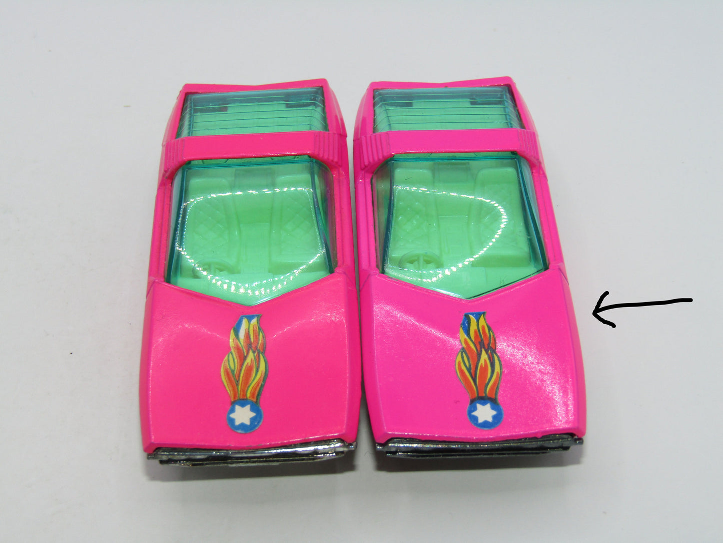 Matchbox Superfast 40A Vauxhall Guildsman Bright Hot Pink Blue Star Label