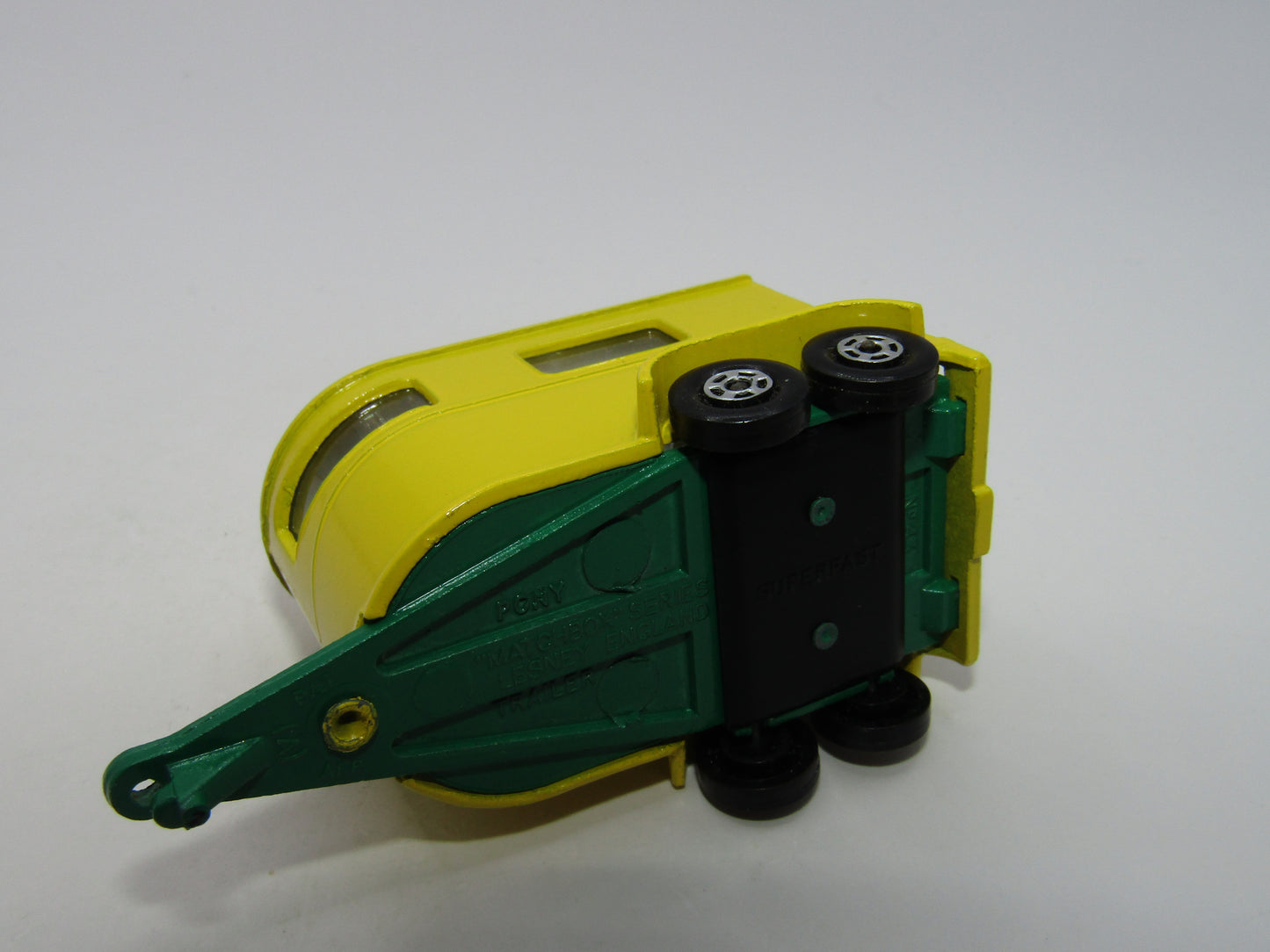 Matchbox Superfast 43A Pony Trailer Yellow LIGHT Green Base Hollow Wheels