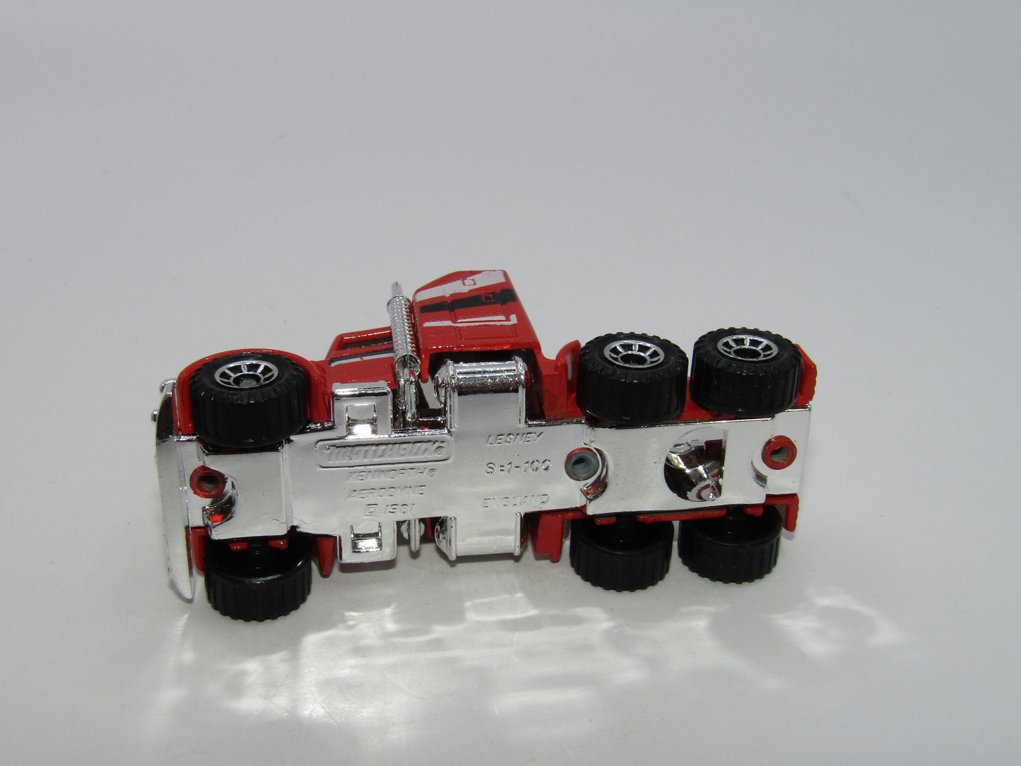 Matchbox Superfast 41D Kenworth Aerodyne Truck Red Lesney England CLEAR Windows