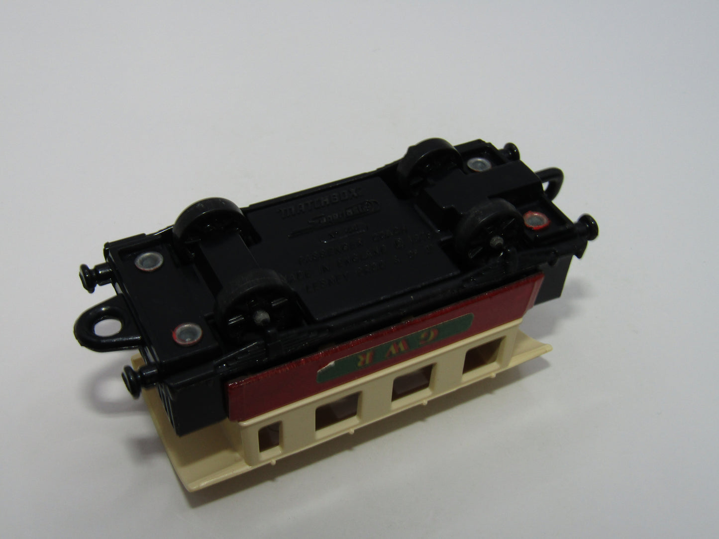Matchbox Superfast 44C Passenger Coach Red GWR Labels