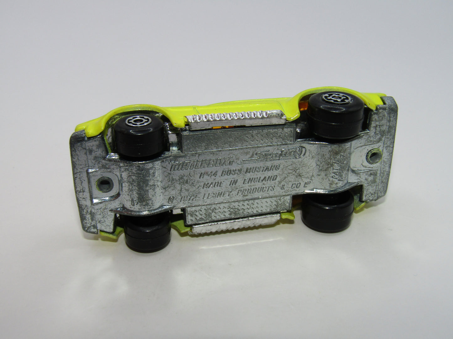 Matchbox Superfast 44B Boss Mustang LIGHT Yellow Maltese Cross Wheels