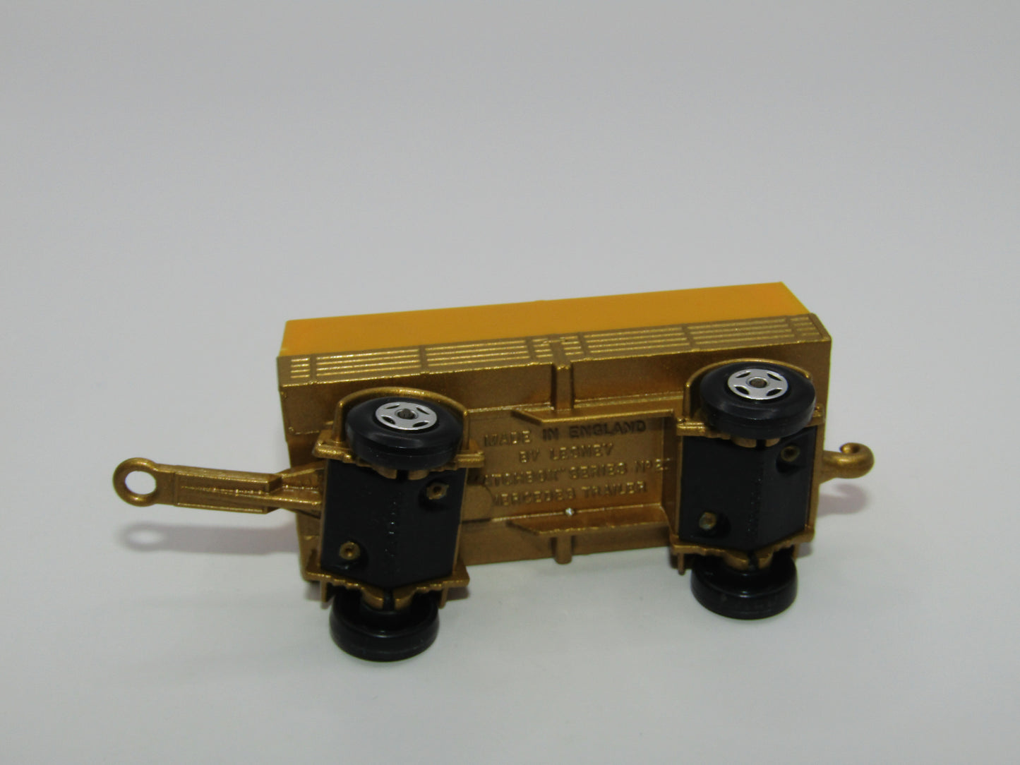 Matchbox Superfast 2A Mercedes Trailer Gold Yellow Canopy
