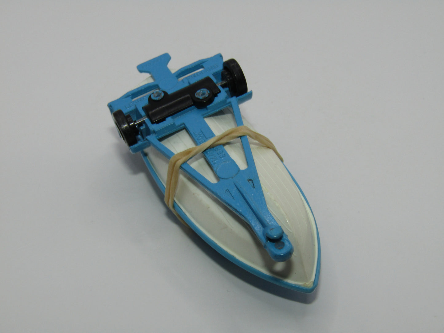 Matchbox Superfast 9A Boat & Trailer LIGHT BLUE Base CENTRE CUT Wheels