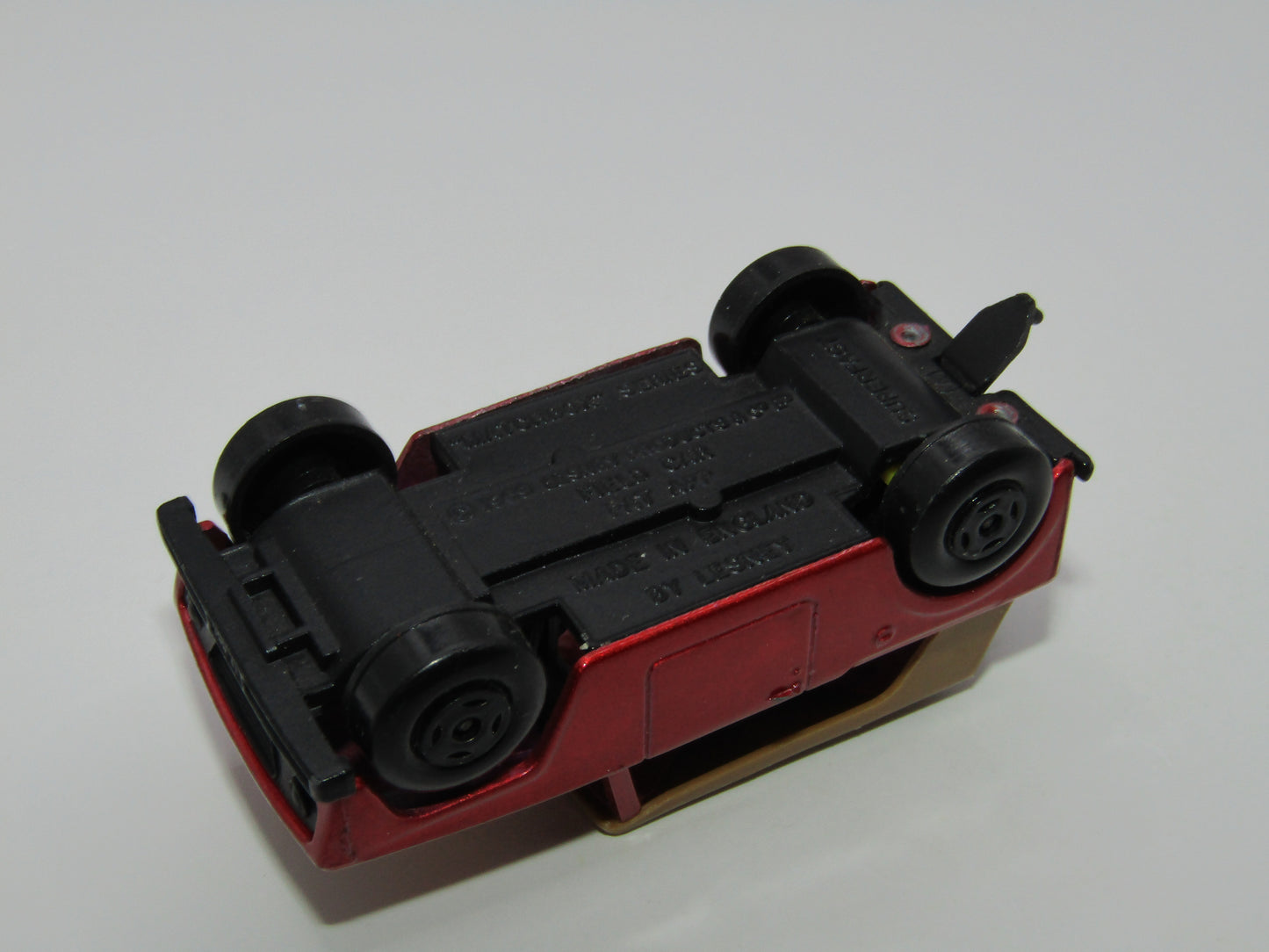 Matchbox Superfast 18A Field Car 44 Label BLACK Wheels Hubs