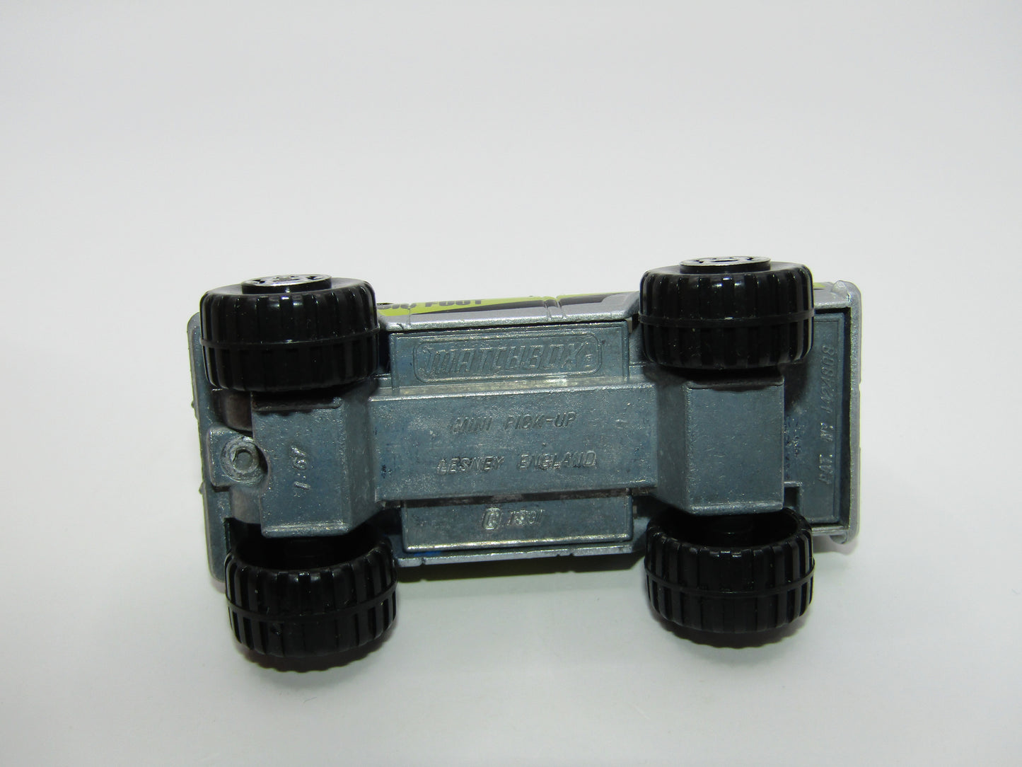 Matchbox Superfast 22D 4x4 Mini Pick-Up Truck with Canopy Unpainted base
