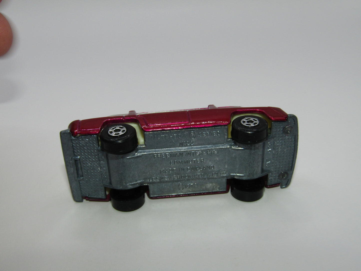 Matchbox Superfast 22B Freeman Intercity Commuter Magenta No Labels