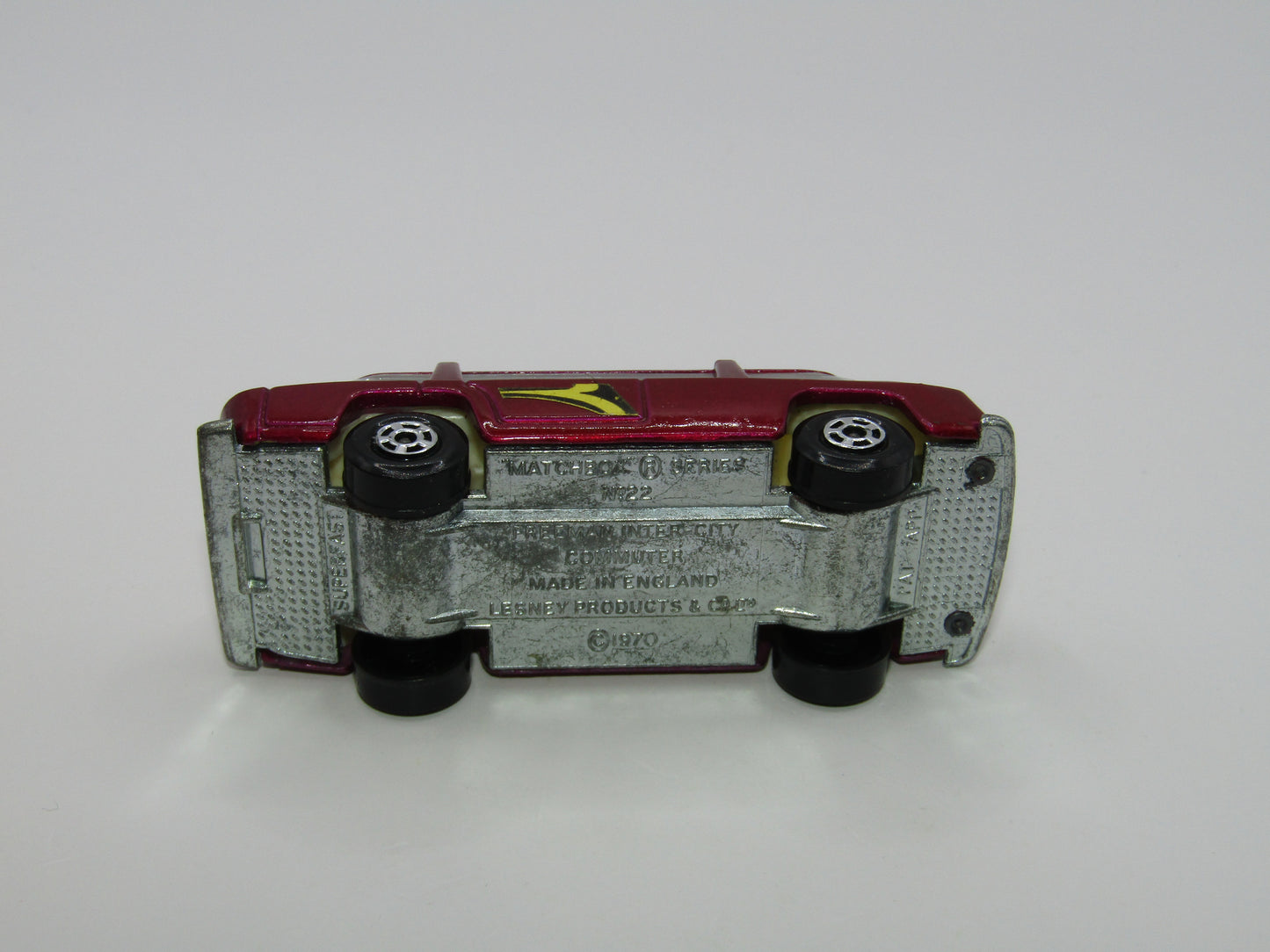 Matchbox Superfast 22B Freeman Intercity Commuter Magenta RED