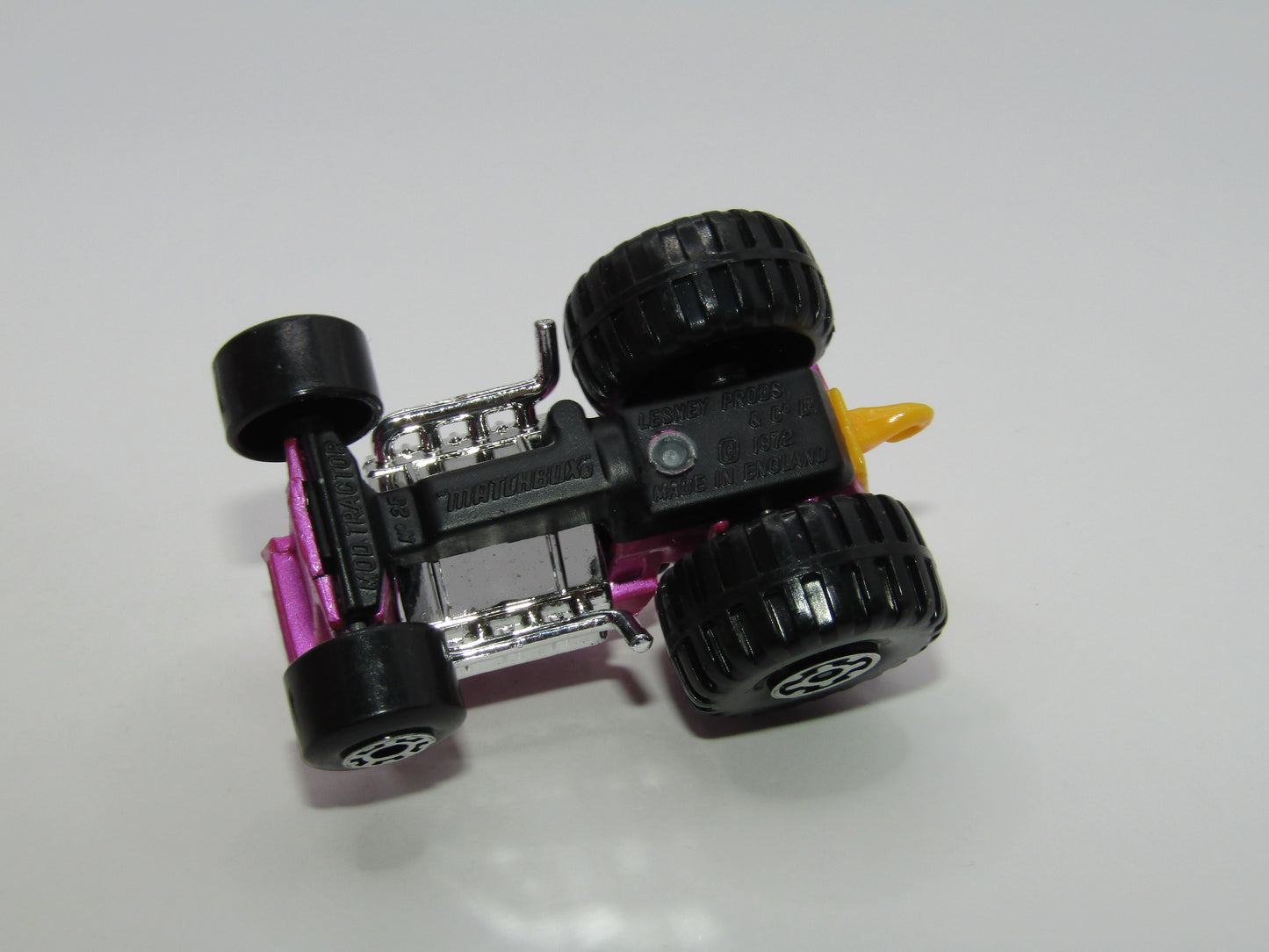 Matchbox Superfast 25B Mod Tractor Pink 5 CROWN front Wheels