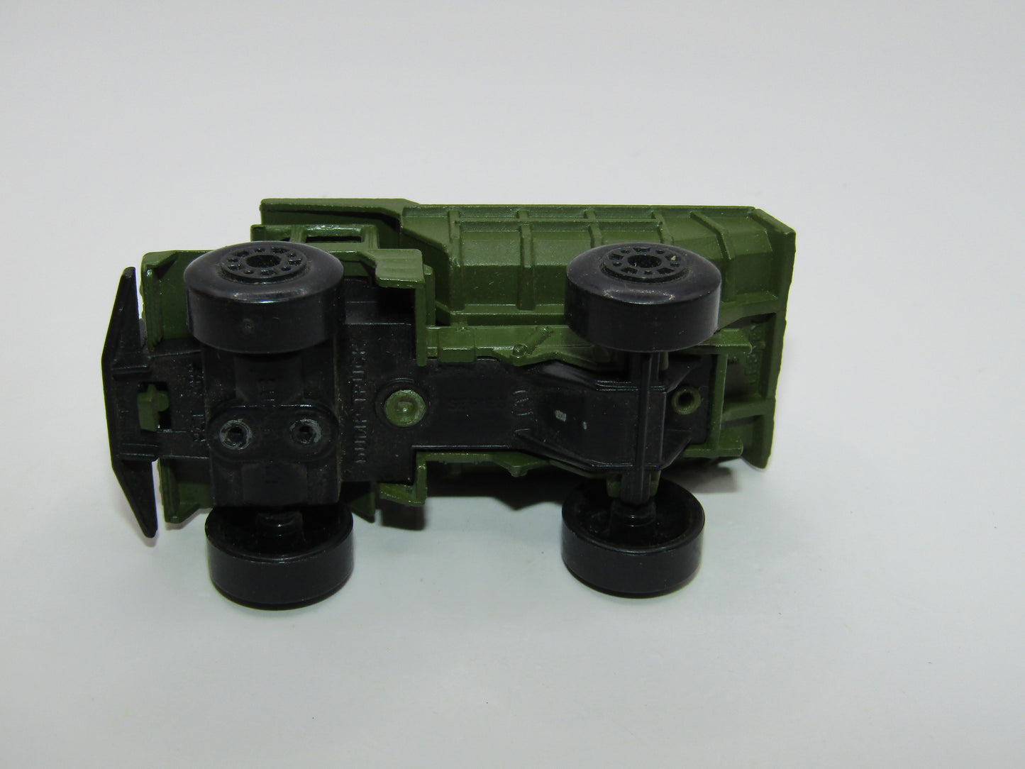 Matchbox Superfast 28A Mack Dump Truck Olive Green Dot Dash Wheels