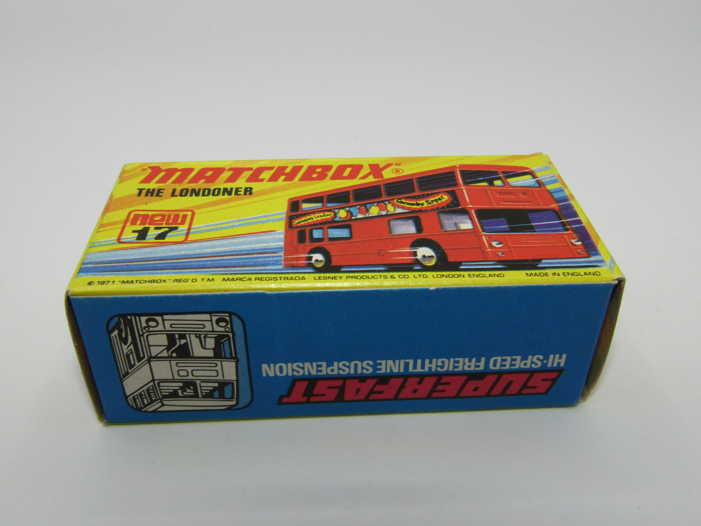 Matchbox Superfast No 17B The Londoner, RED Silver Jubilee, LIGHT YELLOW Interior, Dot Dash Wheels, BLACK PLASTIC BASE