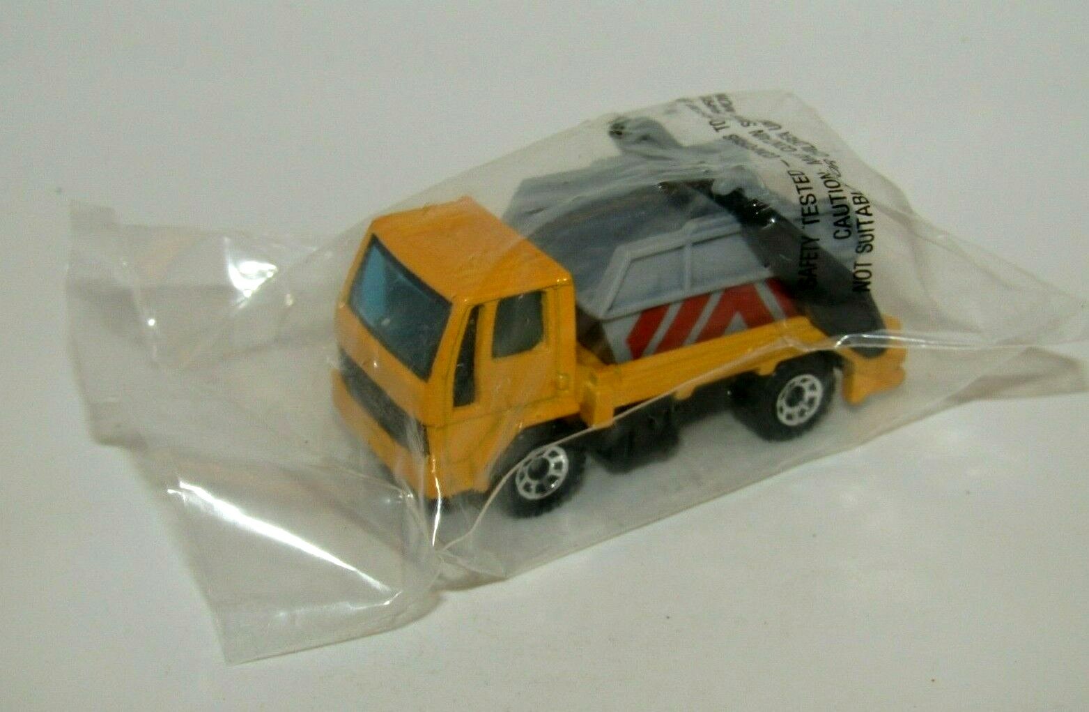Matchbox Superfast Ford Cargo Skip TruckMEGA RARE from 30 Pack Bucket SEALED Bag