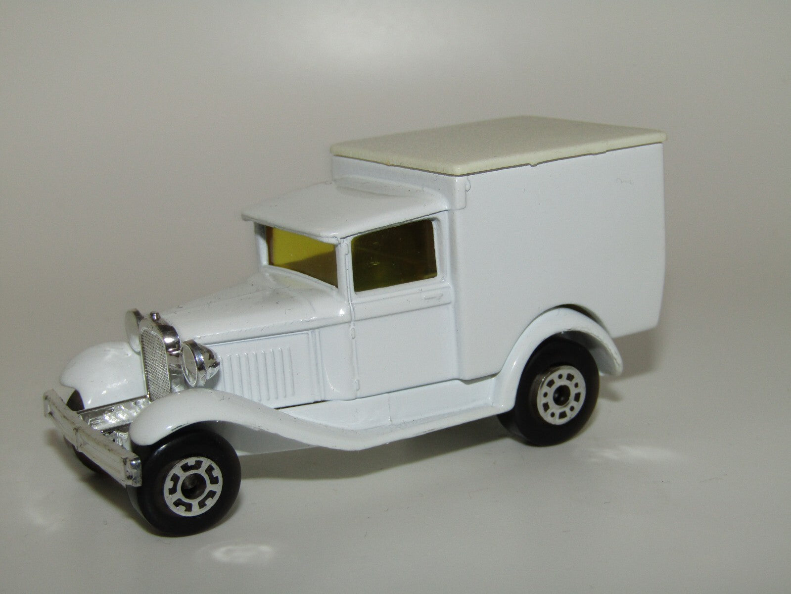 Matchbox Superfast No 38 Model A Ford Graffic Traffic Rare AMBER Glass Mint UB
