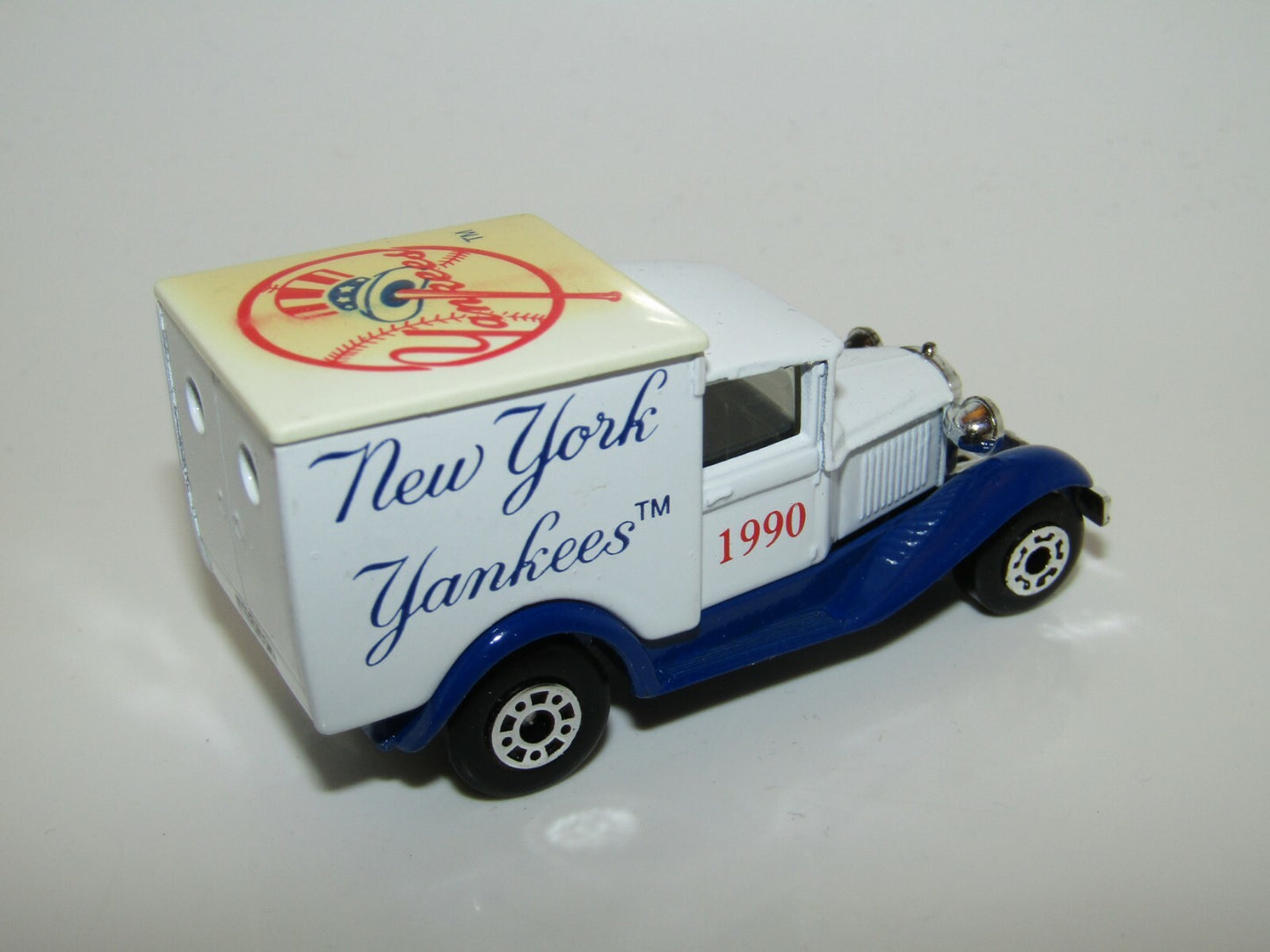 Matchbox Superfast No 38 Model A Ford Van New York Yankees Excellent UB