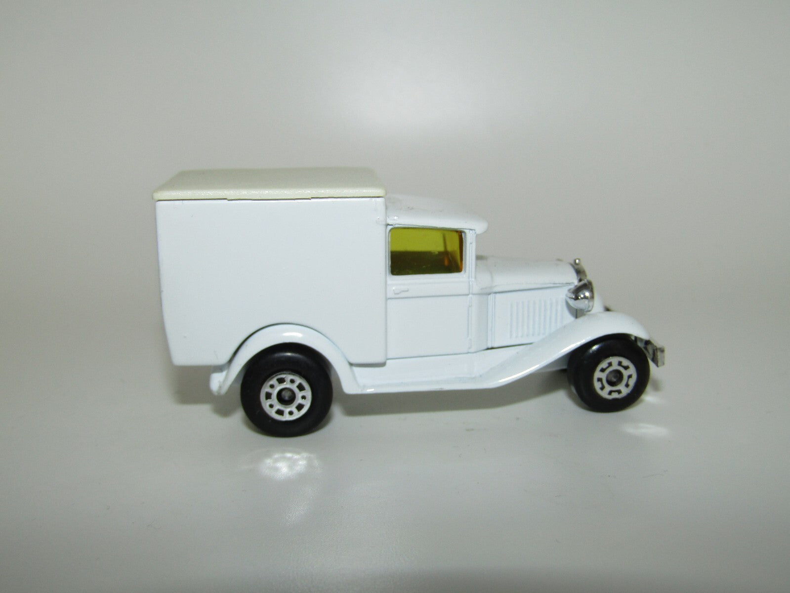 Matchbox Superfast No 38 Model A Ford Graffic Traffic Rare AMBER Glass Mint UB
