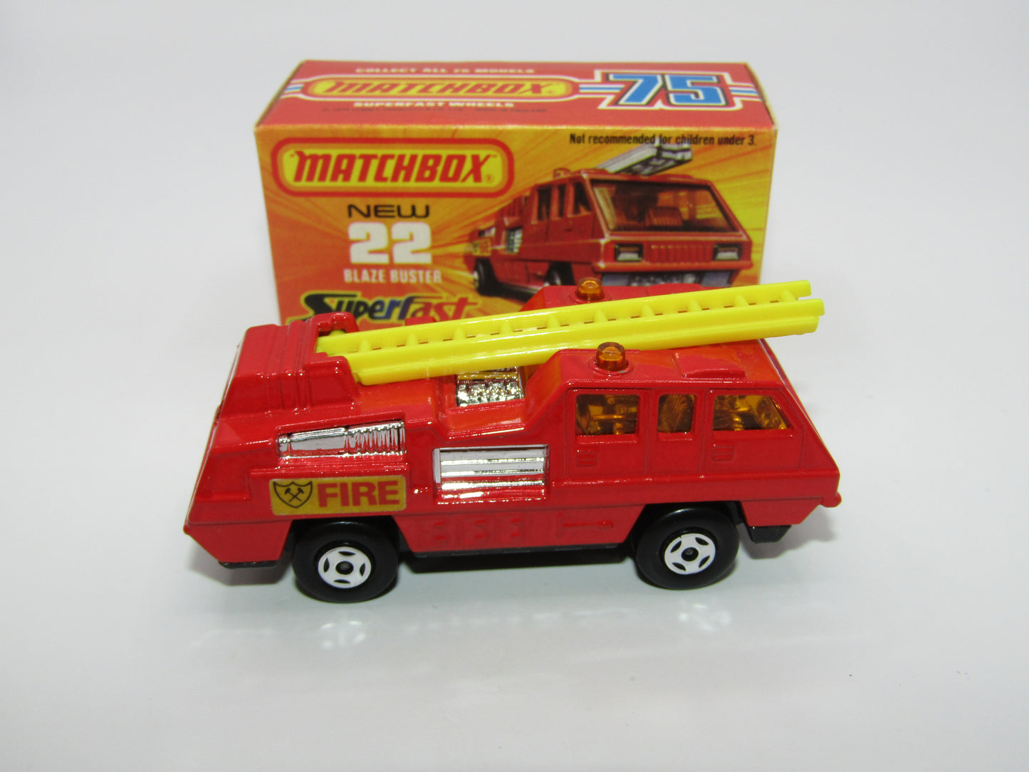 Matchbox Superfast No 22C Blaze Buster Chrome Interior 4 SPOKE Wheels