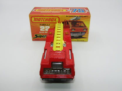 Matchbox Superfast No 22C Blaze Buster Chrome Interior 4 SPOKE Wheels