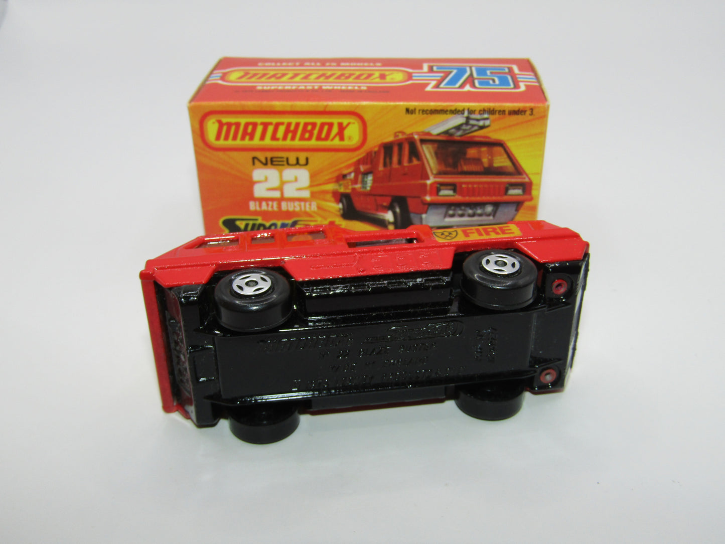 Matchbox Superfast No 22C Blaze Buster Chrome Interior 4 SPOKE Wheels