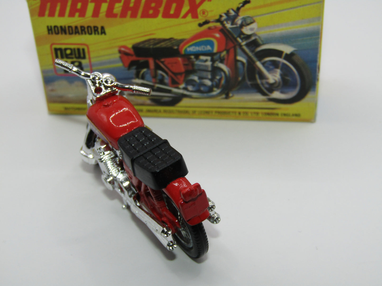 Matchbox Superfast No 18B Hondarora Motorcycle, Red, CHROME Handlebars, Wire Wheels