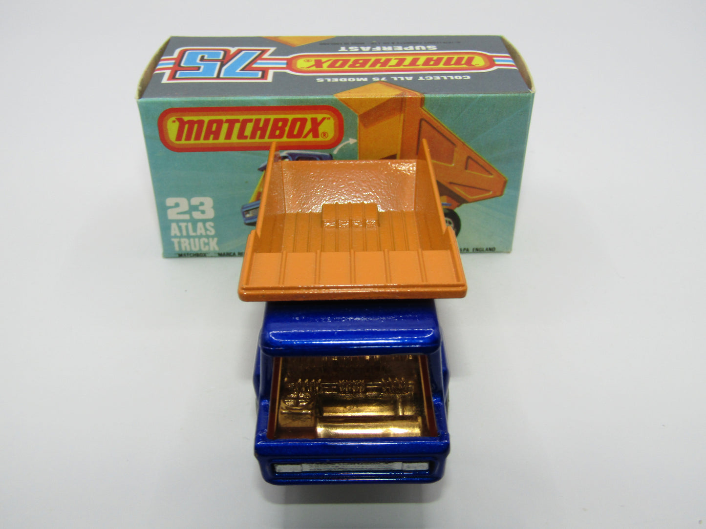 Matchbox Superfast No 23B Atlas Dump Truck Amber Win CHROME Interior