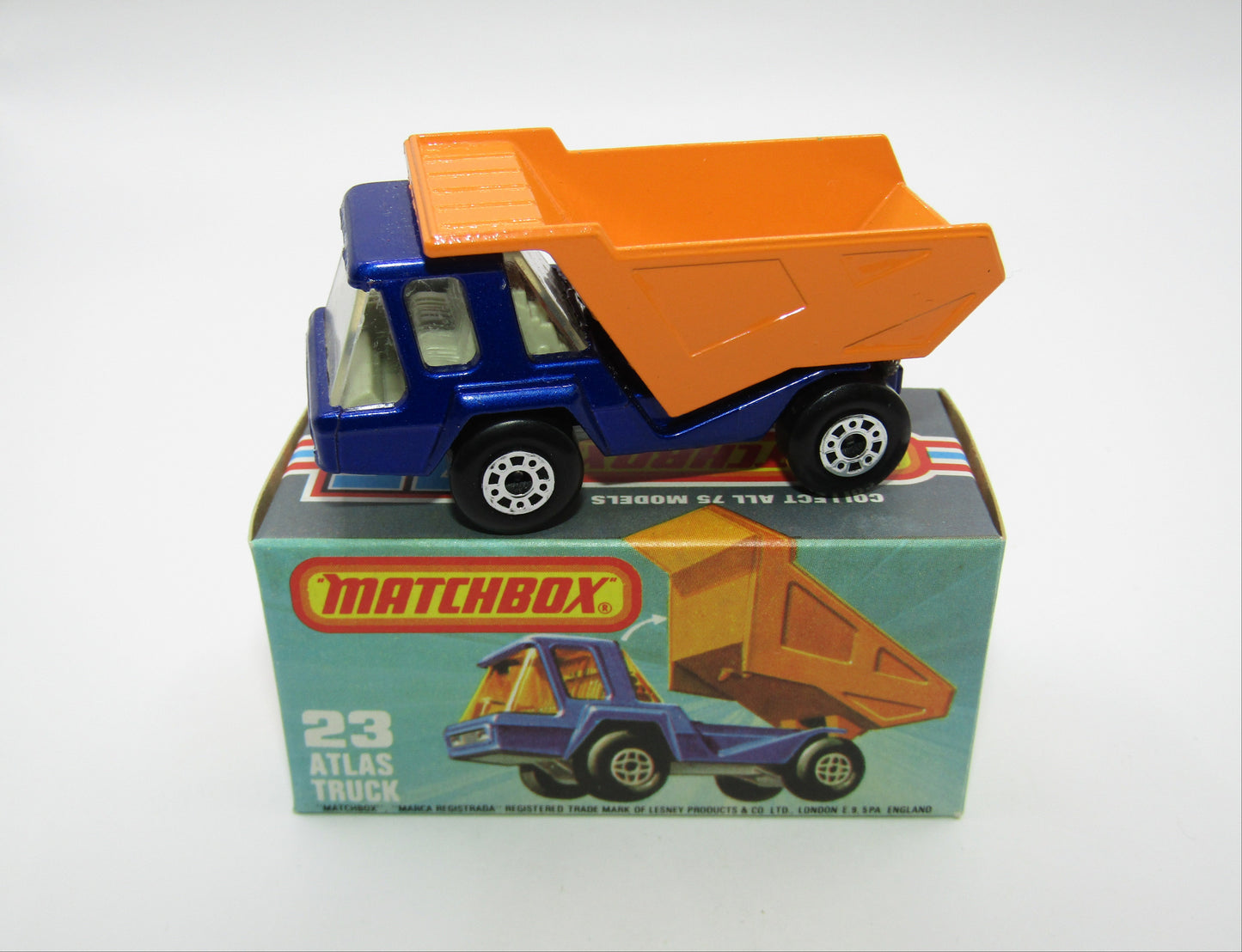 Matchbox Superfast No 23B Atlas Dump Truck Dot Dash Wheels Silver Base