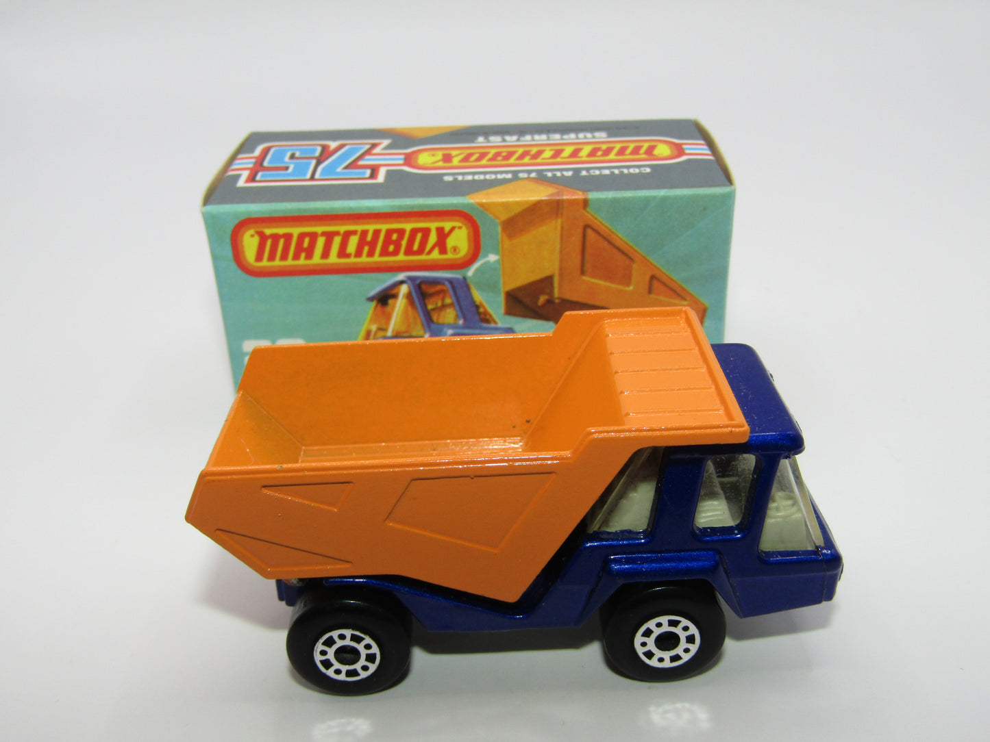 Matchbox Superfast No 23B Atlas Dump Truck Dot Dash Wheels Silver Base