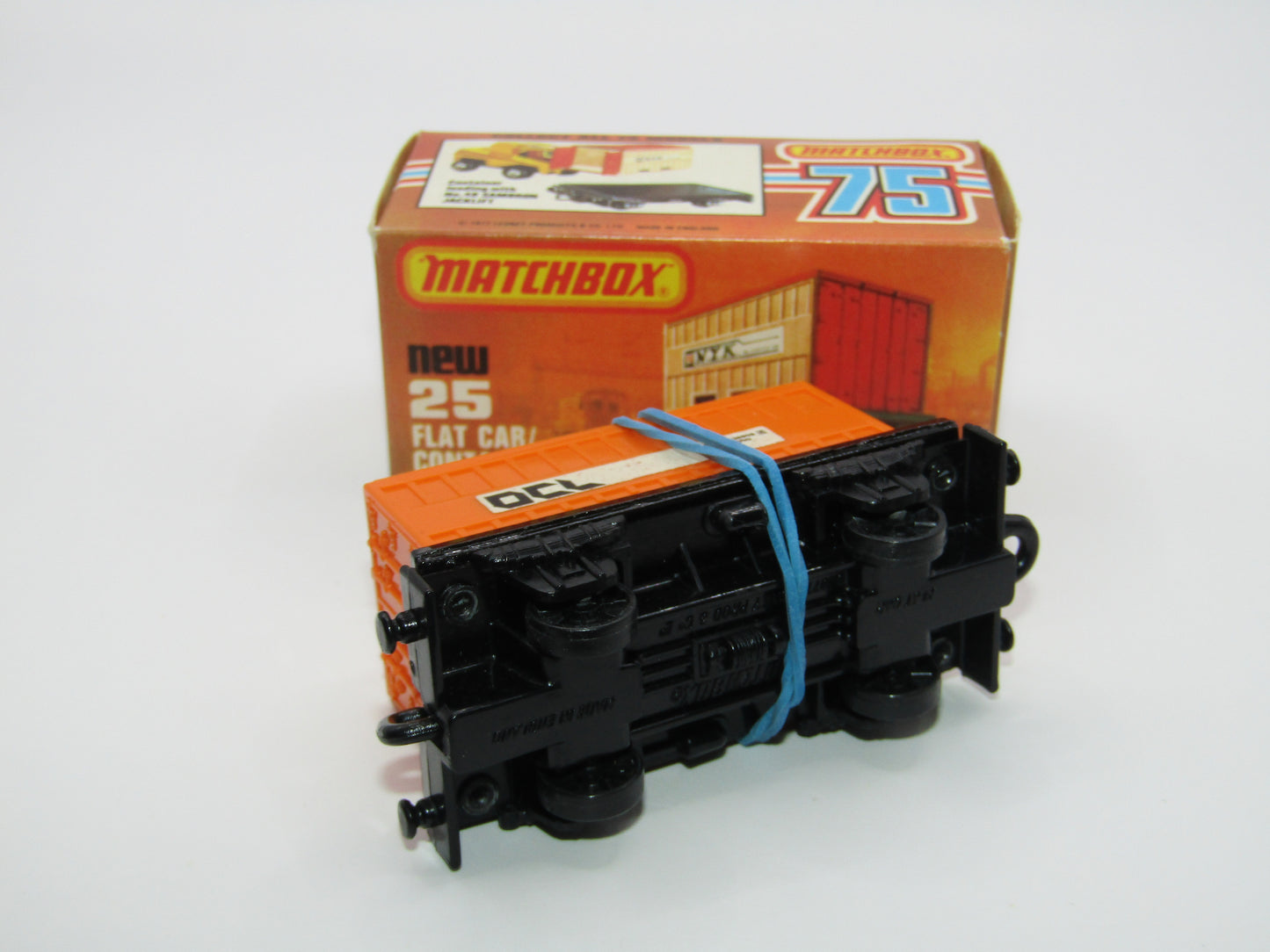 Matchbox Superfast No 25C Flat Car Container Orange OCL