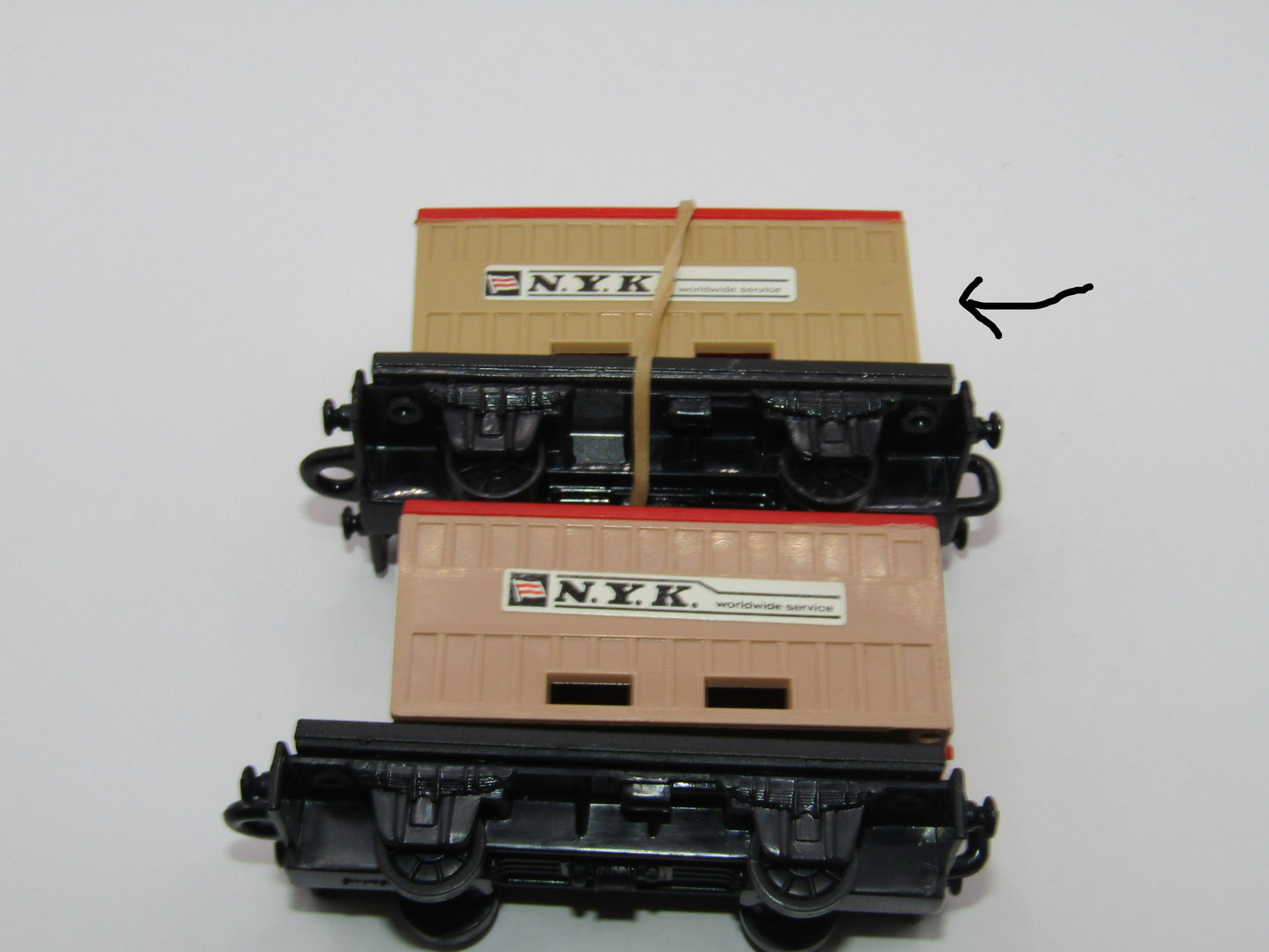Matchbox Superfast No 25C Flat Car Container NYK CARAMEL Container