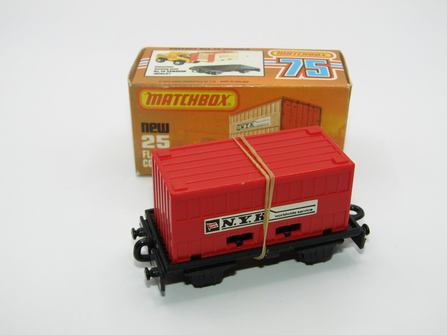 Matchbox Superfast No 25C Flat Car Container Red NYK