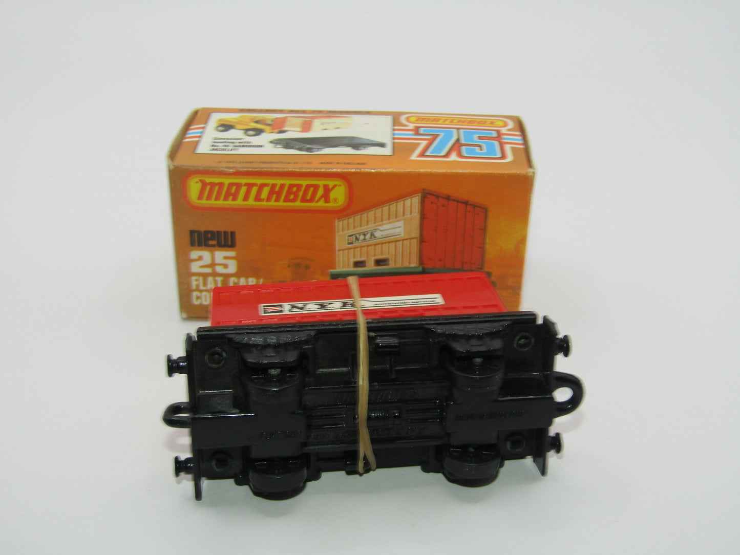 Matchbox Superfast No 25C Flat Car Container Red NYK
