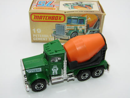 Matchbox Superfast No 19D Peterbilt Cement Truck SOLID GREEN, CLEAR WINDOWS