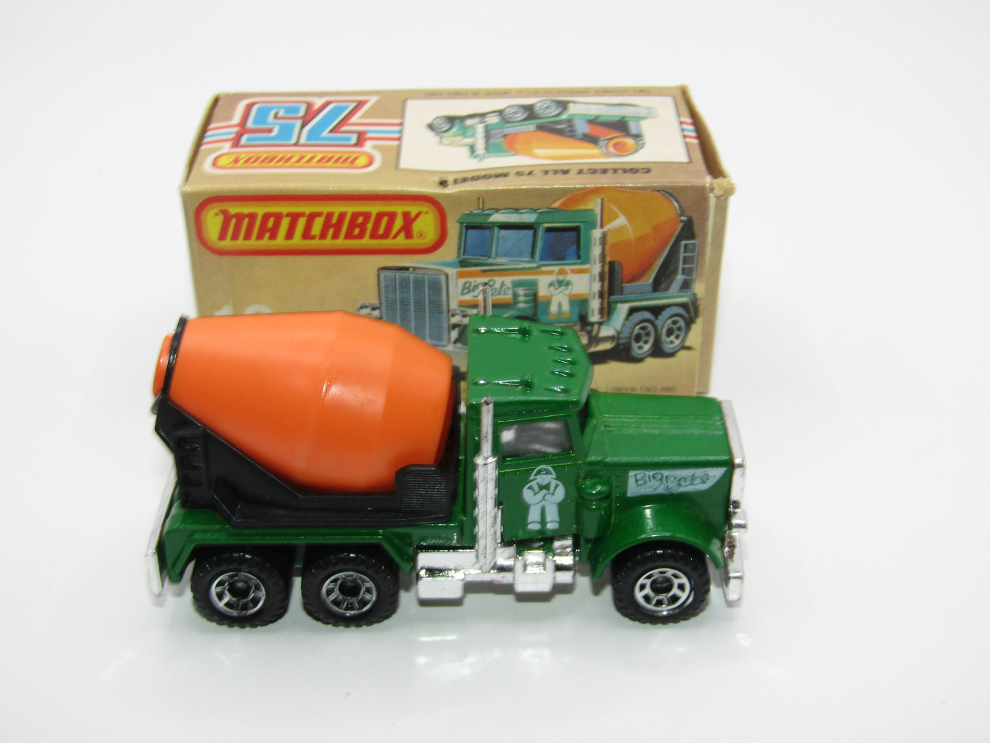 Matchbox Superfast No 19D Peterbilt Cement Truck SOLID GREEN, CLEAR WINDOWS