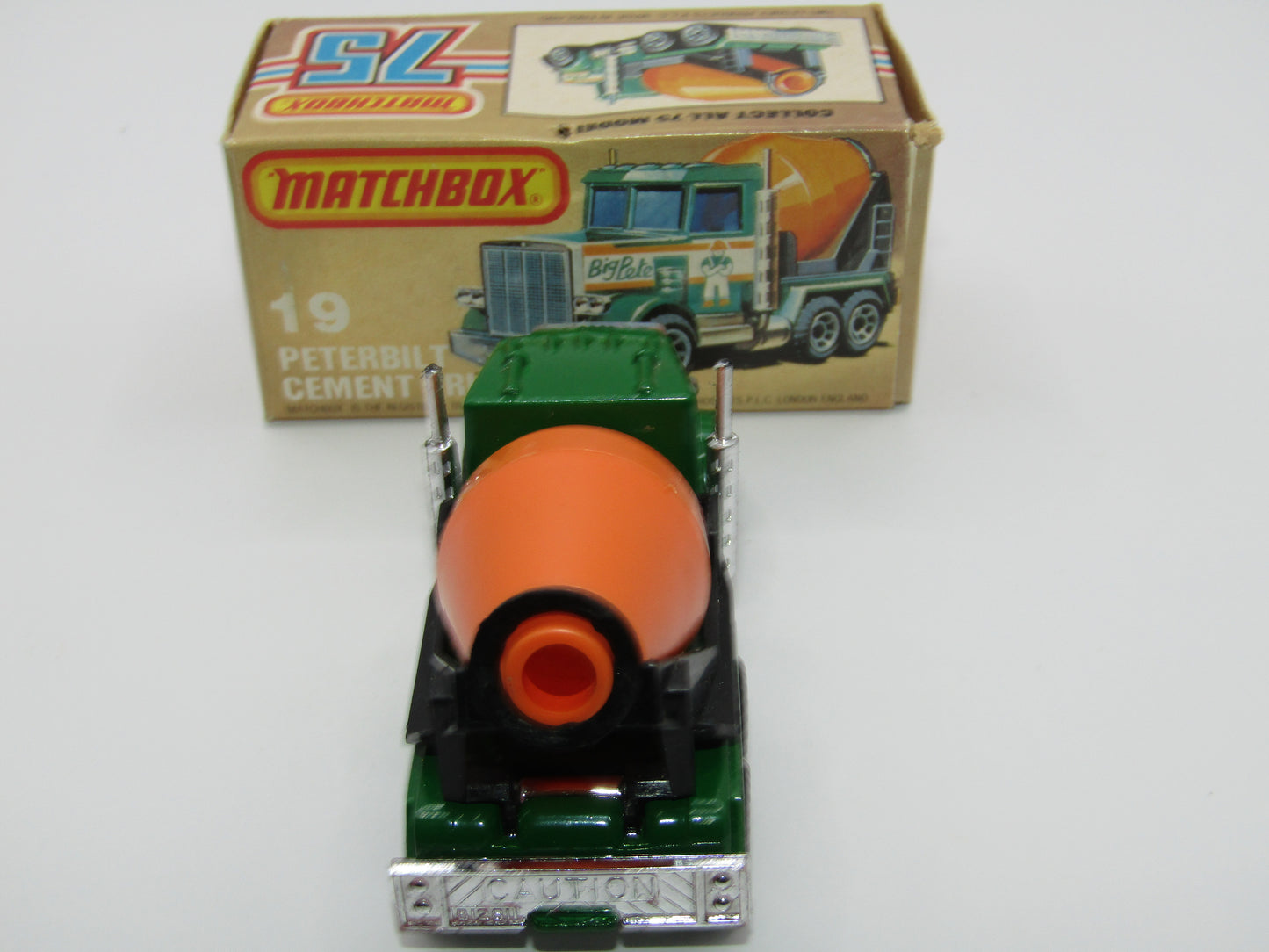 Matchbox Superfast No 19D Peterbilt Cement Truck SOLID GREEN, CLEAR WINDOWS