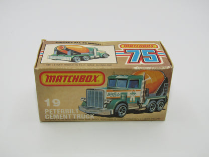 Matchbox Superfast No 19D Peterbilt Cement Truck SOLID GREEN, CLEAR WINDOWS