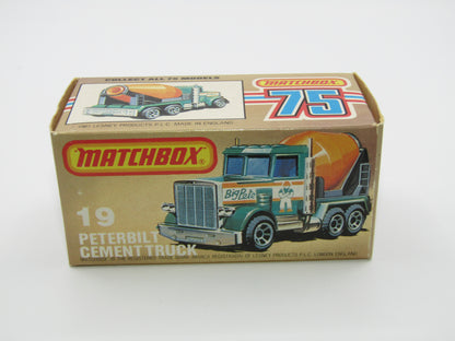 Matchbox Superfast No 19D Peterbilt Cement Truck SOLID GREEN, Amber Windows