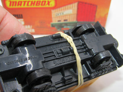 Matchbox Superfast No 25C Flat Car Container Yellow Red Doors GREY BASE
