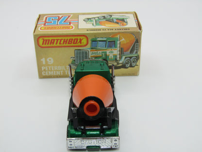 Matchbox Superfast No 19D Peterbilt Cement Truck Metallic MATT Green, ALL WHITE Tampo