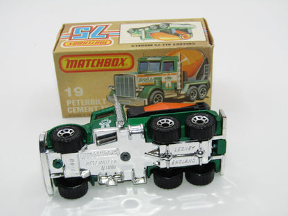 Matchbox Superfast No 19D Peterbilt Cement Truck Metallic MATT Green, ALL WHITE Tampo