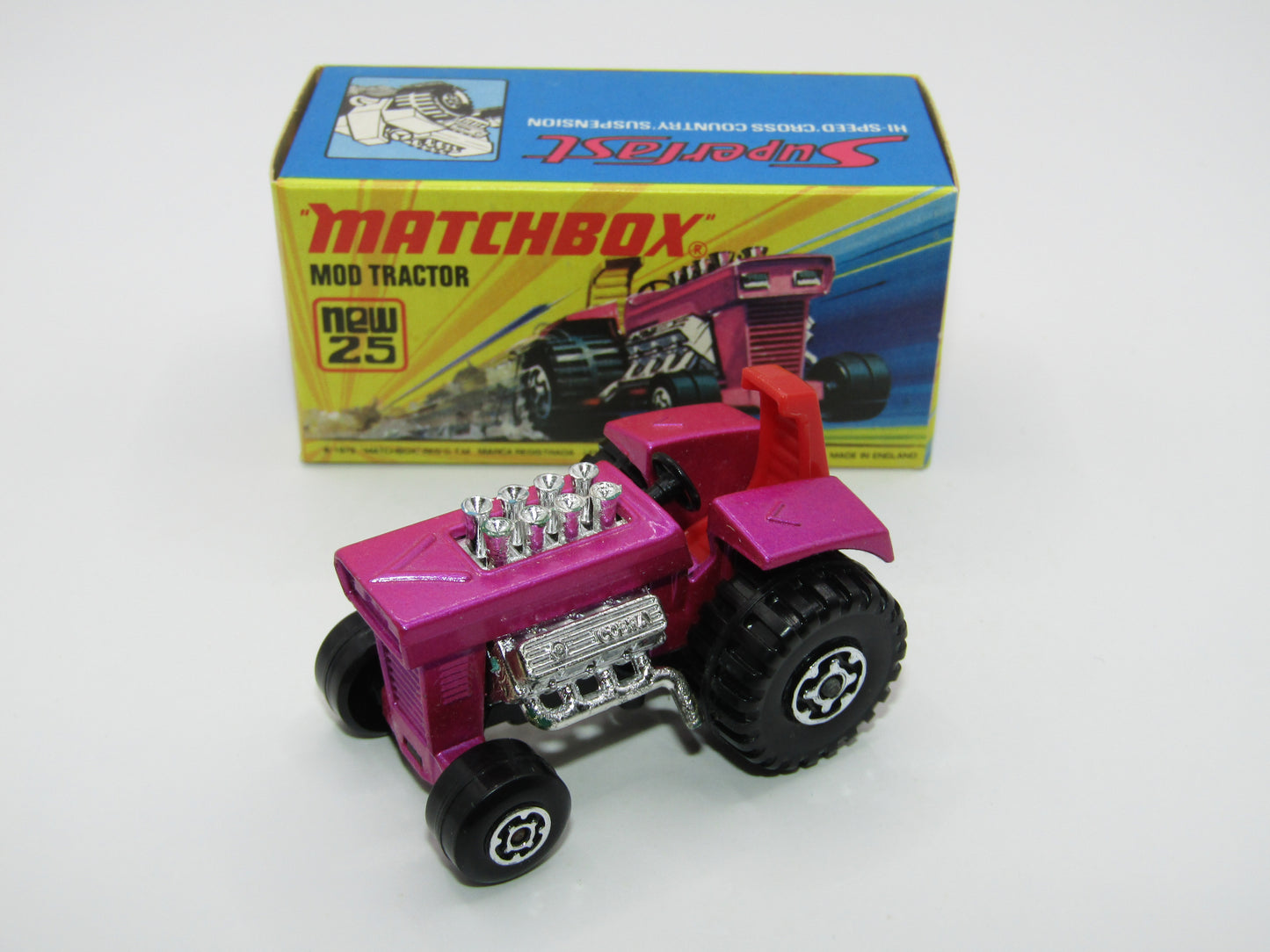 Matchbox Superfast No 25B Mod Tractor Purple RED Seat MC Wheels