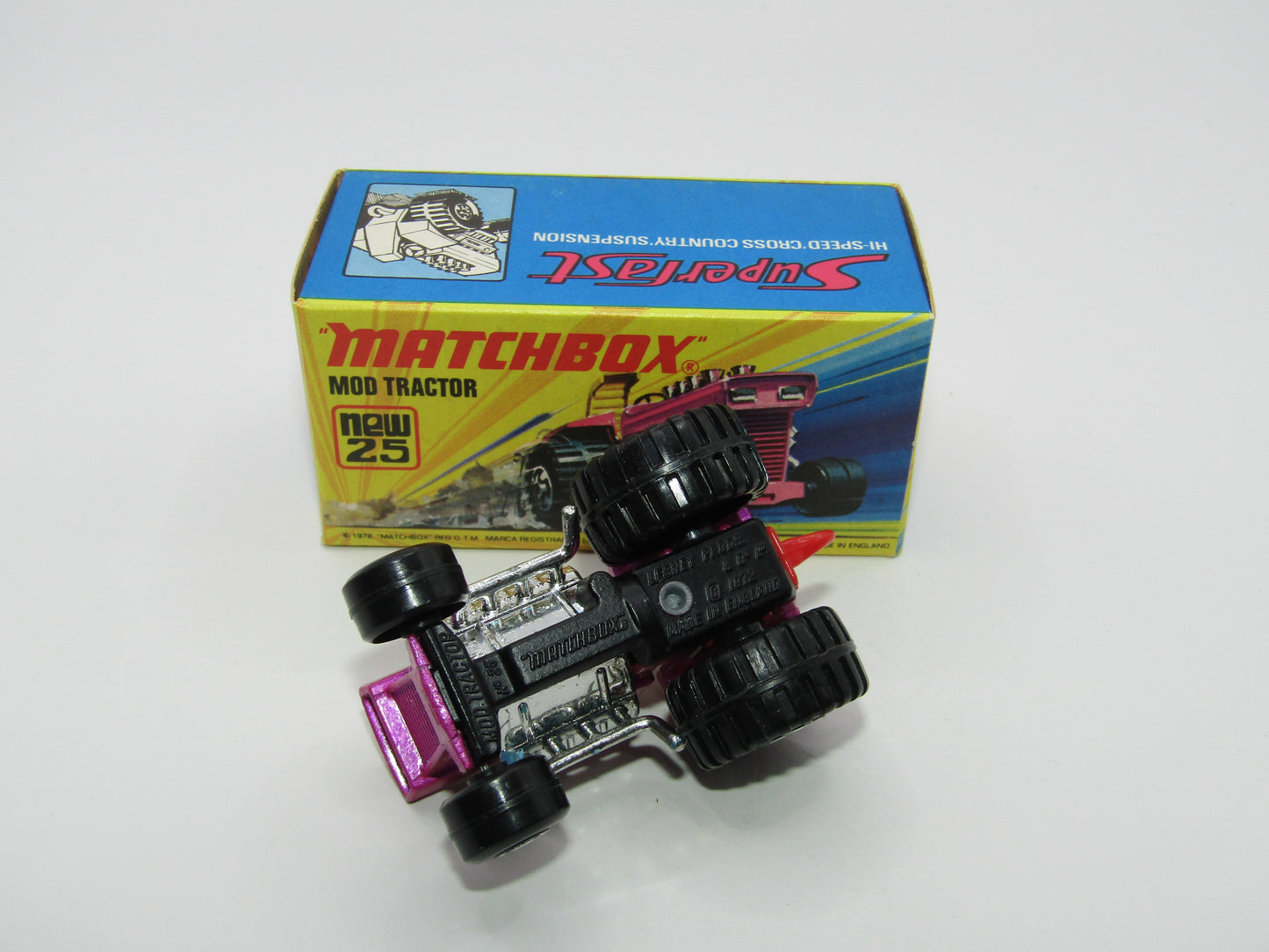 Matchbox Superfast No 25B Mod Tractor Purple RED Seat MC Wheels