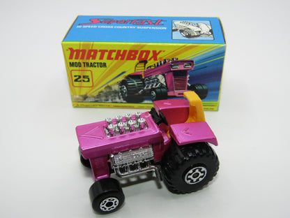 Matchbox Superfast No 25B Mod Tractor Met Pink 5 CROWN Front Wheels