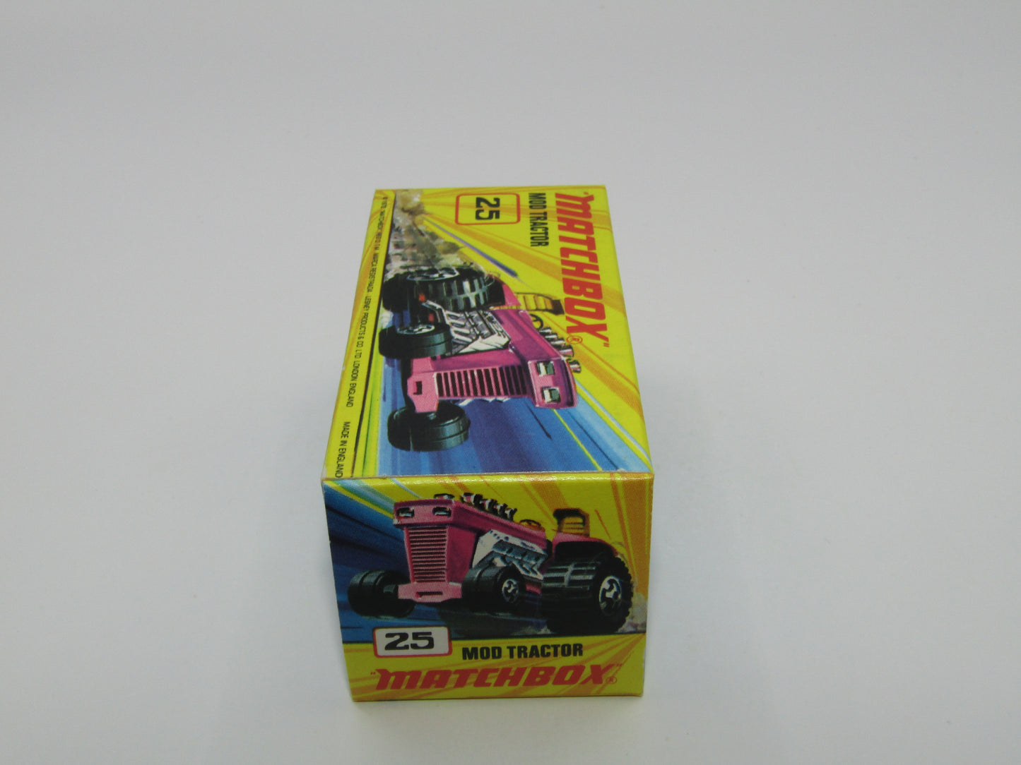 Matchbox Superfast No 25B Mod Tractor Met Pink 5 CROWN Front Wheels