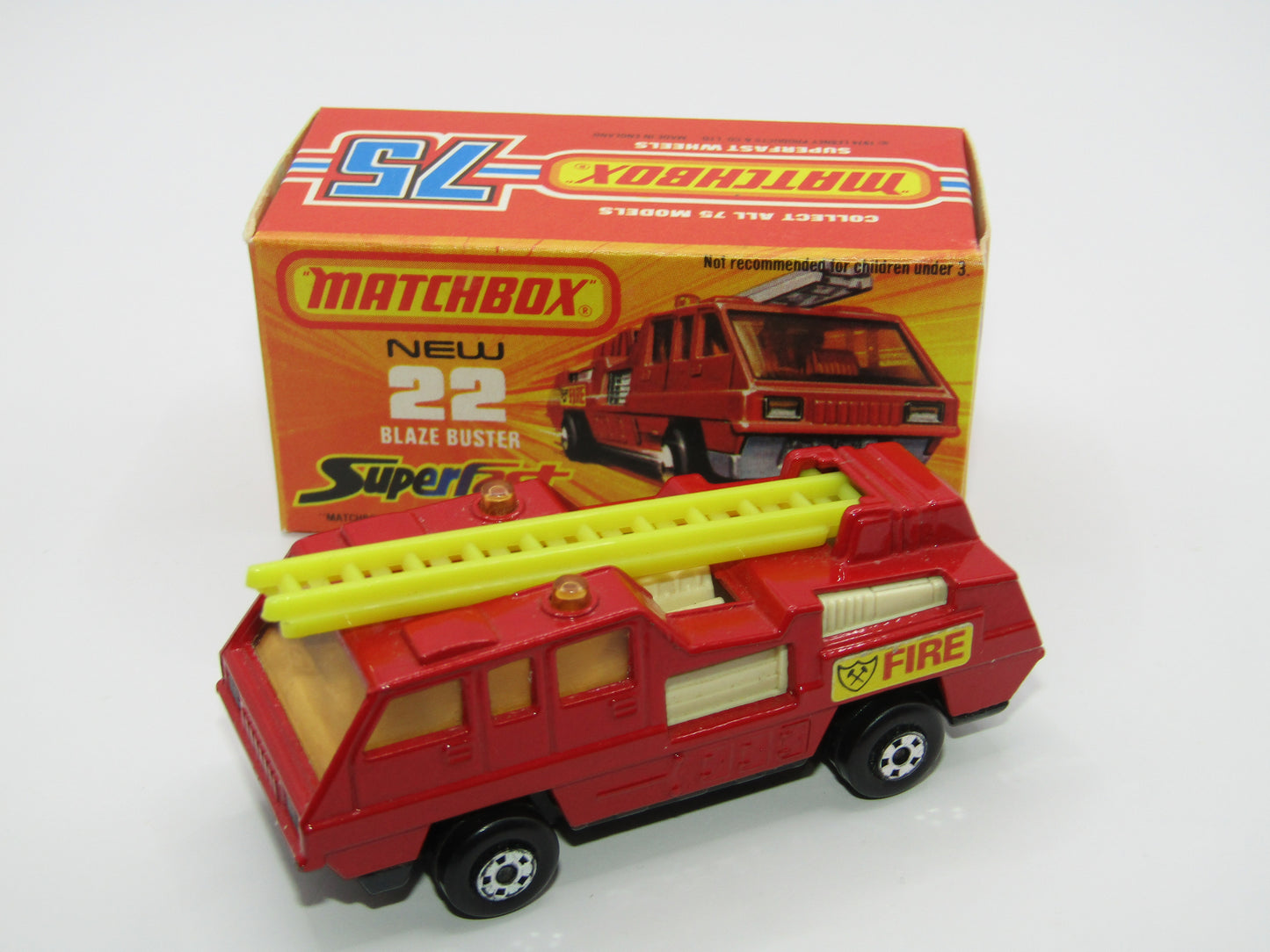 Matchbox Superfast No 22C Blaze Buster, Yellow Ladder, CREAM Interior, GLOSSY GREY Base
