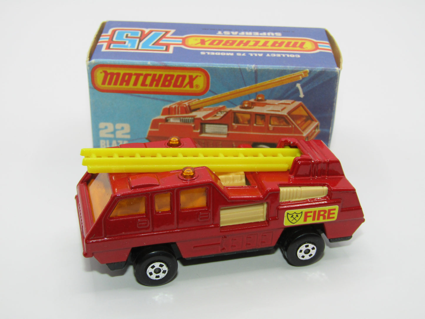 Matchbox Superfast No 22C Blaze Buster, Yellow Ladder, BEIGE Interior, GLOSS BLACK Base