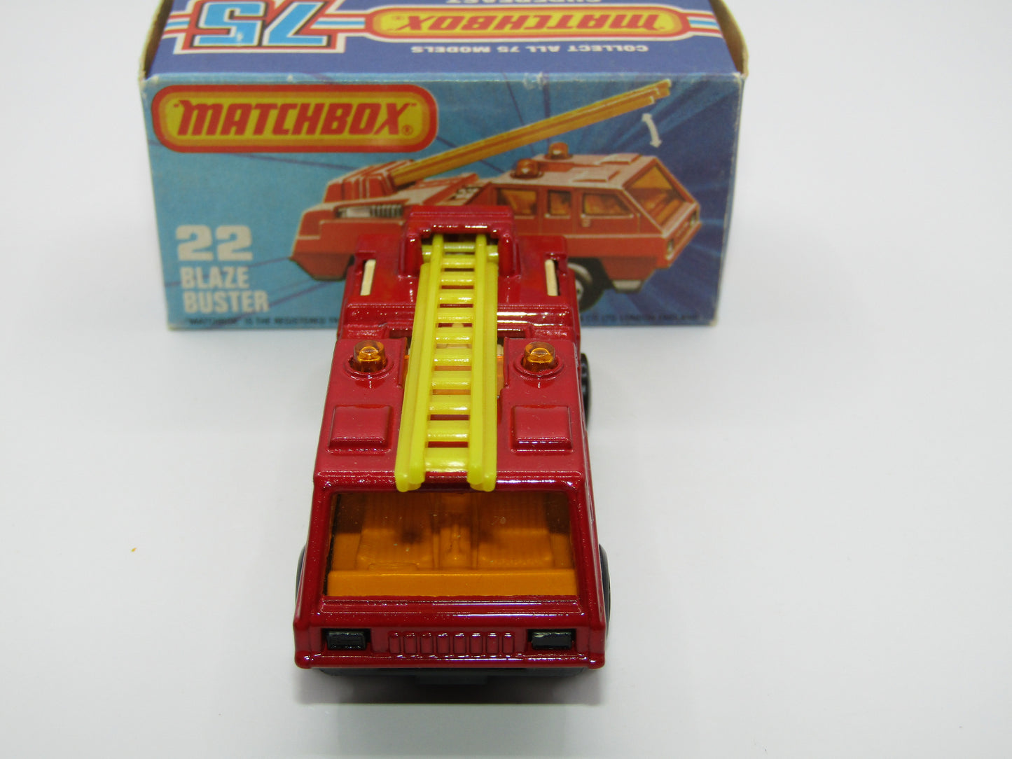 Matchbox Superfast No 22C Blaze Buster, Yellow Ladder, BEIGE Interior, GLOSS BLACK Base