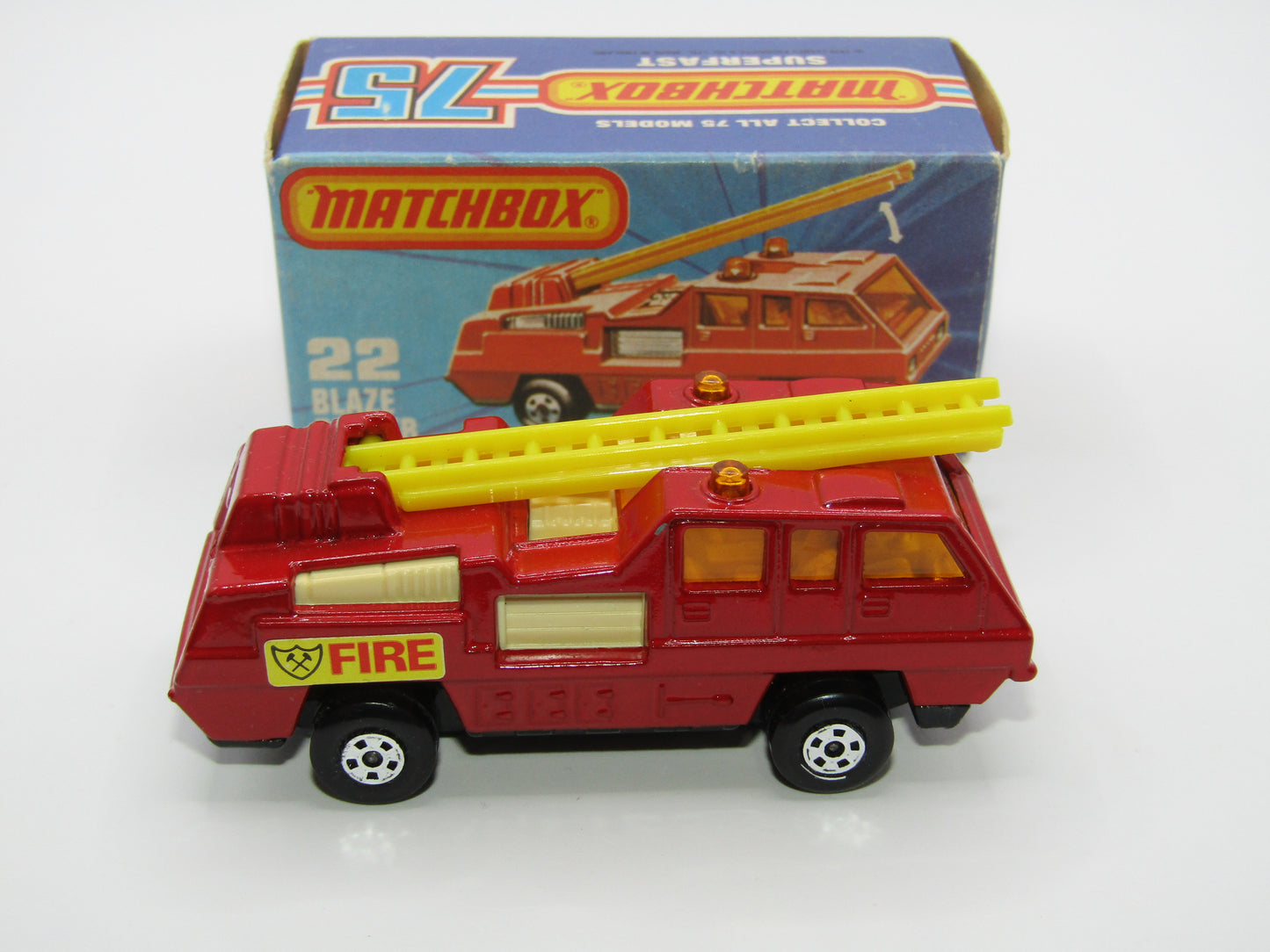 Matchbox Superfast No 22C Blaze Buster, Yellow Ladder, BEIGE Interior, GLOSS BLACK Base